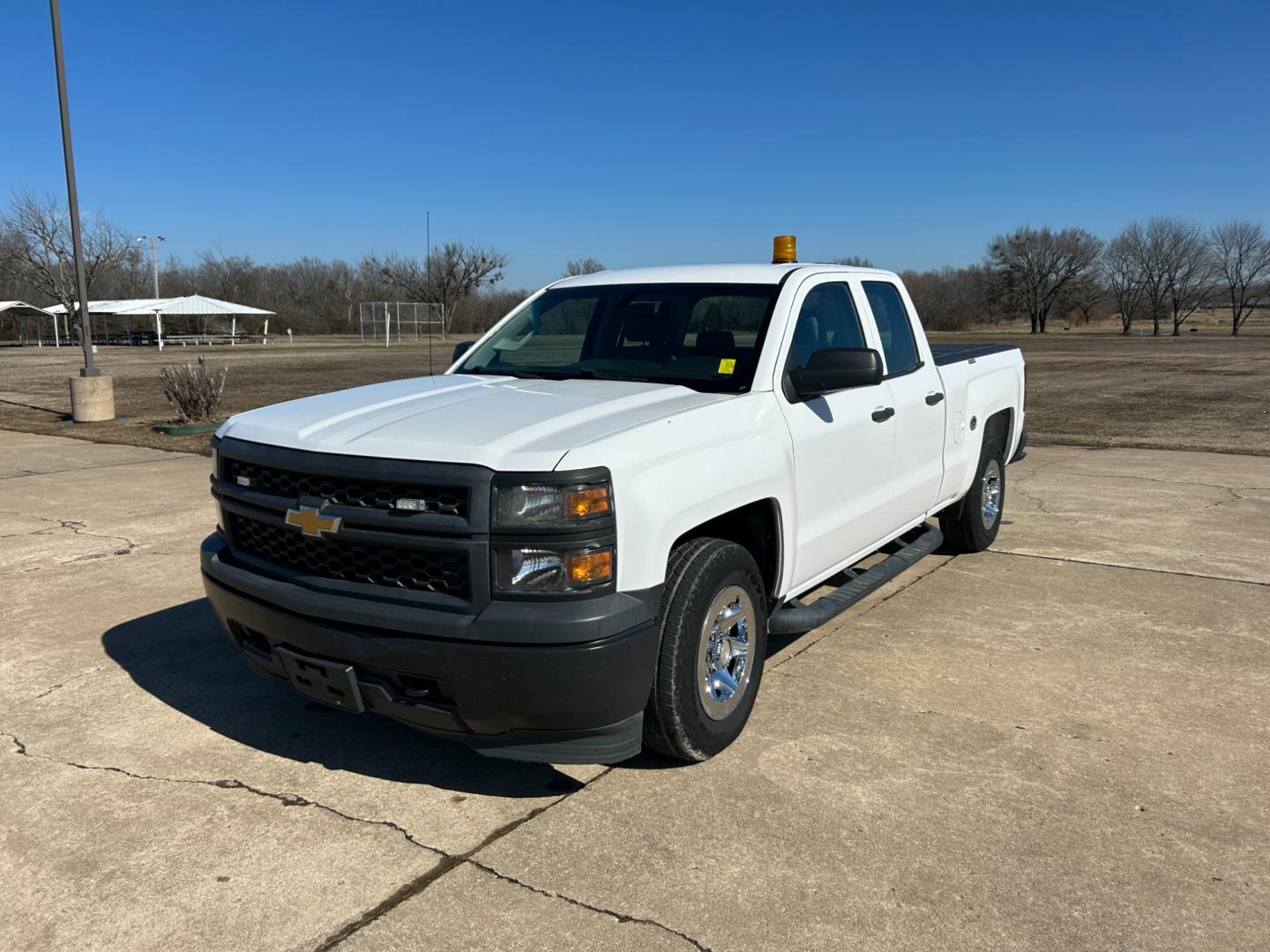 2015 White /Gray Chevrolet Silverado 1500 Work Truck Double Cab 2WD (1GCRCPEC1FZ) with an 5.3L V8 OHV 16V engine, 6-Speed Automatic transmission, located at 17760 Hwy 62, Morris, OK, 74445, (918) 733-4887, 35.609104, -95.877060 - 2015 CHEVY SILVERADO HAS THE 5.3L V8 AND IS RWD. IT FEATURES A KEYLESS ENTRY REMOTE, POWER WINDOWS, POWER MIRRORS, POWER LOCKS, AM/FM STEREO, PANDORA RADIO, AUX PORT, USB PORT, TRACTION CONTROL, CRUISE CONTROL, BACK UP CAMERA, BED COVER, BED LINER, AND HITCH. IT RUNS ON CNG (COMPRESSED NATURAL GAS) - Photo#0